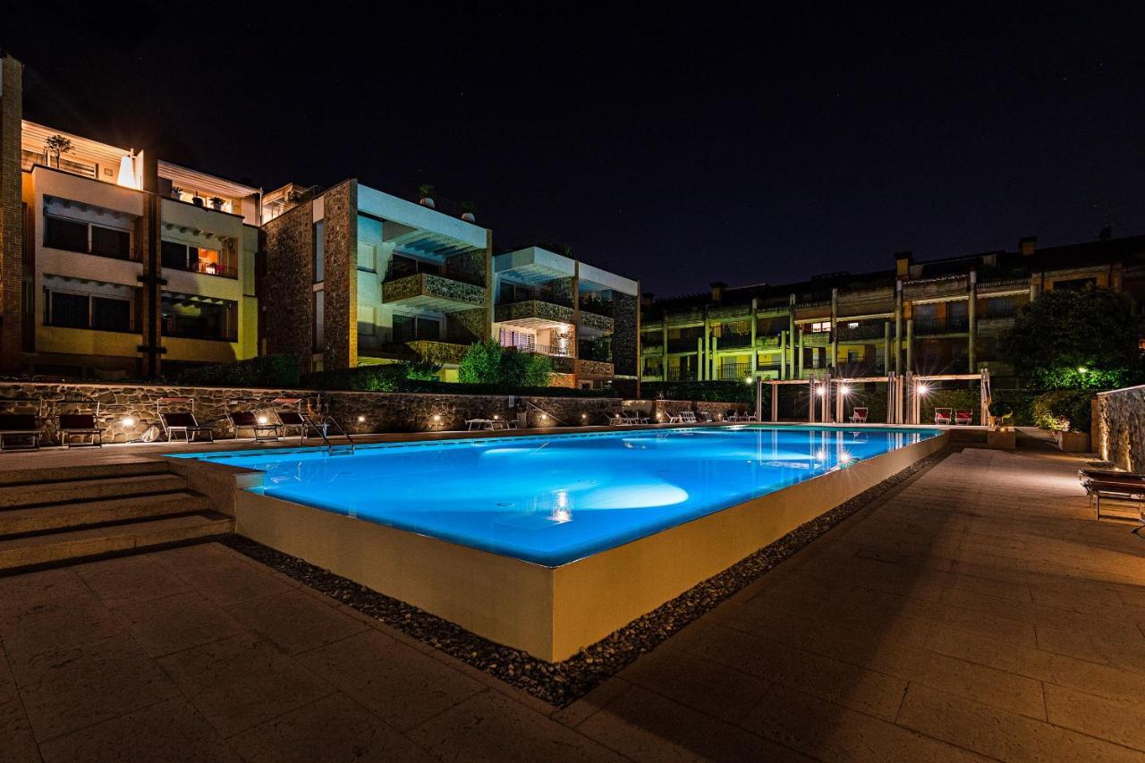 Warda C11 Apartment By Wonderful Italy Desenzano del Garda Kültér fotó